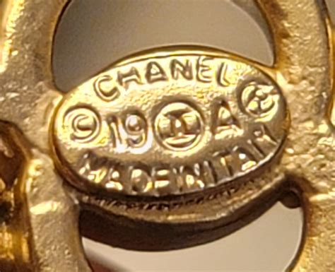 how to tell fake to real chanel jewelry|faux chanel jewelry website.